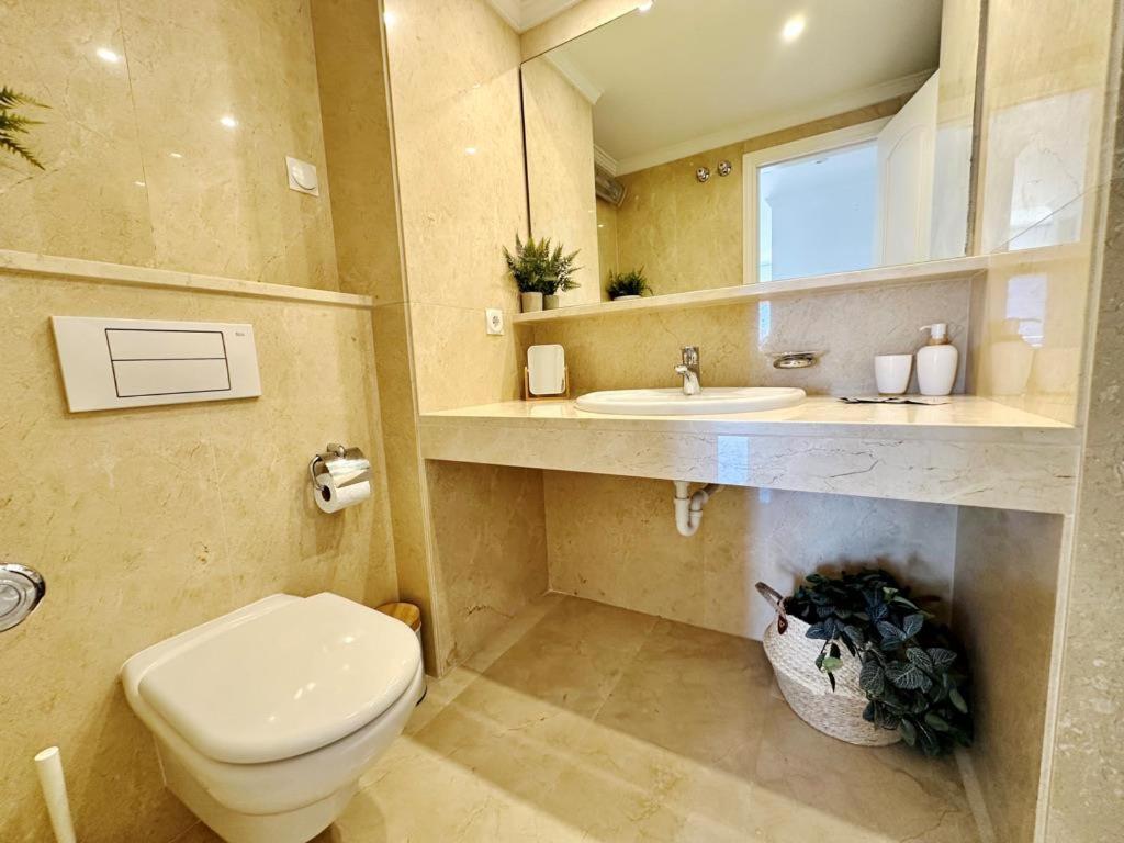 Atico Frontal Al Mar Con Piscina Privada By Homeprive Denia Exteriör bild